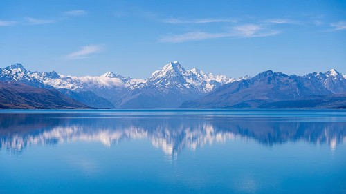 Landscape with mountain and lake. Lake Pukaki and Mount Cook. Aoraki Mount Cook National Park,