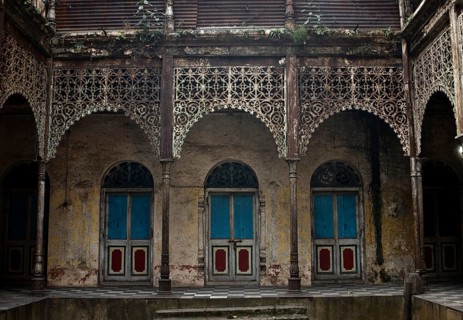 Unmaintained inner courtyard in the Moti mahal palace at Raigarh, Chhattisgarh, India. A building