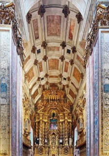 Porto Cathedral, view of the altar with historic double instruments, Sé do Porto, UNESCO World