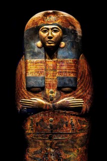 Painted and gilded cedarwood coffin lid of the painting of Piinudjem II, Princess Neschons from the