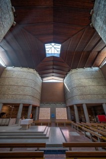 Interior of the Heilig Kreuz Church, opened in 1964, Jahnstr. 41, Weißenburg, Middle Franconia,