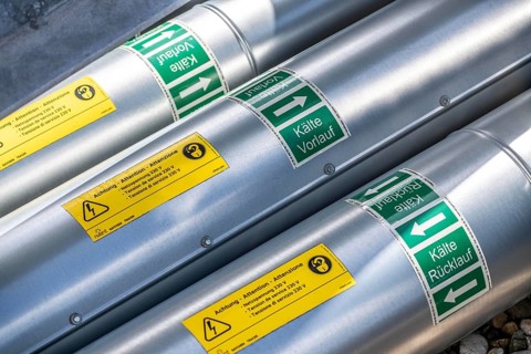 Pipelines of a large air conditioning system in an office building, flow, return