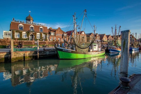 The port of Neuharlingersiel, East Frisia, Lower Saxony, fishing boats, fishing trawler, East