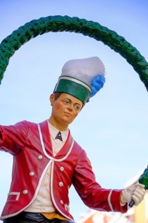 Figure Schäffler, Marktstraße, Murnau, Upper Bavaria, Bavaria, Germany