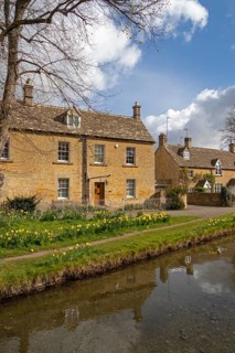 Honey-coloured houses, River Eye, Lower Slaughter, The Cotswolds, Gloucestershire, England, Great