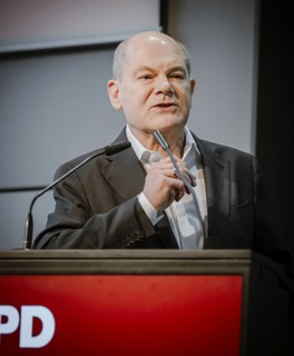 Olaf Scholz (SPD), Federal Chancellor, recorded during his speech at the state representatives'