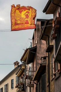 Lion, coat of arms, heraldic animal, flag, banner, tourism, architecture, Venice, Italy