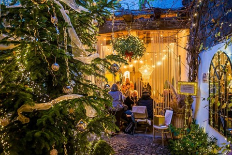 Christmas market, Burkheim, Vogtsburg, Kaiserstuhl, Baden-Württemberg, Germany