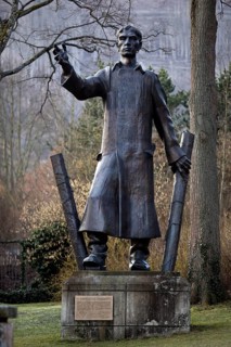 Statue entitled Griff in die Freiheit by Prof Fritz Theilmann, commissioned by the Association of