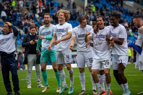 Football 3rd division, 2024/25 season, matchday 33: Waldhof Mannheim v 1860 Munich***The 1860 team