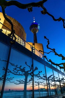 Rhine Tower, evening, state parliament building, North Rhine-Westphalia state parliament, sunset