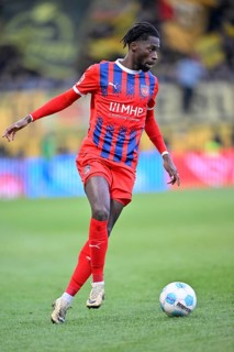 Omar Haktap Traore 1. FC Heidenheim 1846 FCH (23) Action on the ball Voith-Arena, Heidenheim,