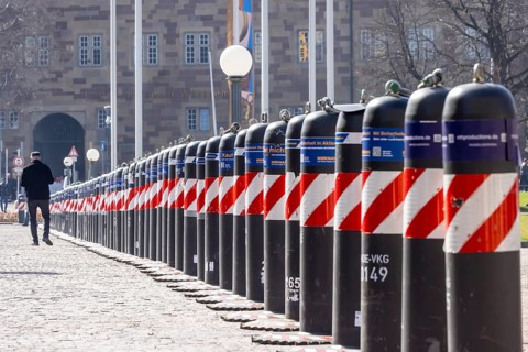 State elections in Baden-Württemberg. Access barriers to Schlossplatz in front of the New Palace.