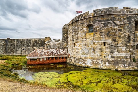 Hurst Point Lighthouse and Hurst Castle, Hurst Spit, Milford on Sea, Lymington, Hampshire, UK