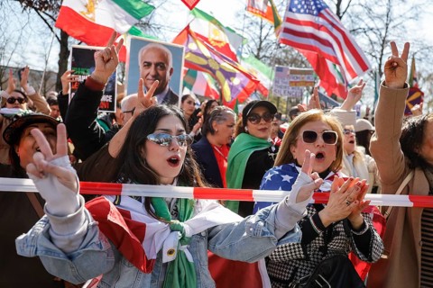 Iran demo for the end of the Islamist mullah regime in Iran, at the American Embassy in Berlin, 11