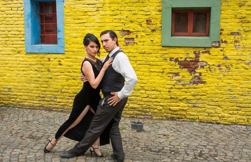 Buenos Aires, Argentia, La Boca, man and woman dancing tango, couple, dance, Bueonos Aires,