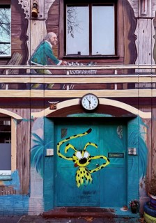 Kiefernstraße, residential street of the left-wing alternative scene with street art on house
