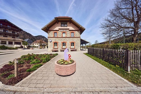 Ruhpolding railway station, public transport, alpine building, commercial building, crippled hipped