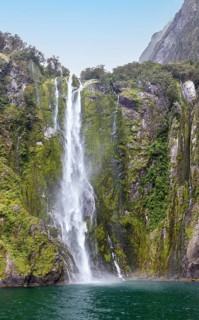 Stirling Falls, Milford Sound, Fiordland National Park, Neuseeland