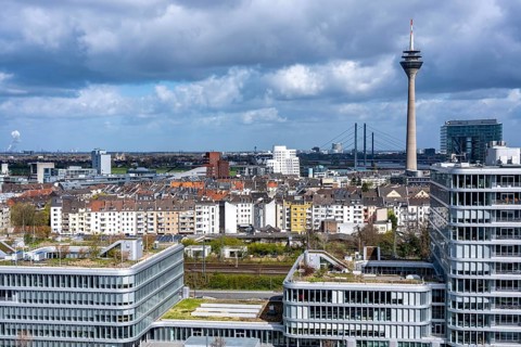 Skyline of buildings in downtown Düsseldorf, Rheinturm, Rheinbrücken View from south to north,