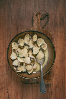 Vongole clams, in cream sauce, homemade, top view, no people
