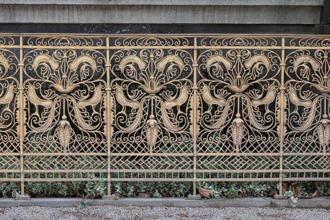 Grid with art nouveau ornaments on the relief sleep by Bernhard Hötger in the plane tree grove,