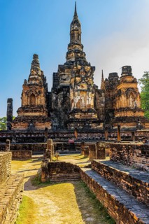 Historic Buddhist temple complex Wat Mahathat, historical park, Sukhothai, Sukhothai province,