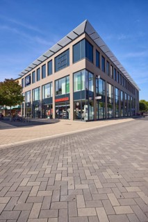 C and A and Woolworth shop in the Hohe Straße pedestrian zone in Wesel, Lower Rhine, Wesel