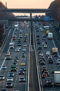 Motorway A3 between Düsseldorf and Leverkusen, near Erkrath, freeing of the hard shoulder during
