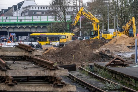 Large construction site in the city center of Essen, the large intersection of Hollesstraße and