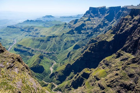 Impressive mountains and cliffs of the Drakensberg Mountains, Drakensberg, KwaZulu-Natal, South