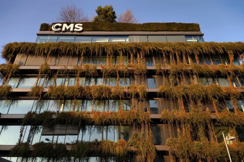 Climate-neutral green façade on the new building, CMS Hasche Sigle office building, Calwer Straße,