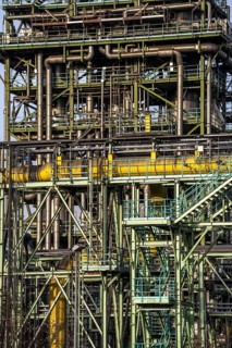 The chemical plants on the white side of the Schwelgern coking plant, which supplies over 2.5