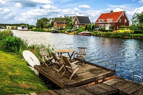 Walk along the Rotte, route from the modern city center to the green suburbs such as Hillegersberg