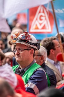 Demonstration by many thousands of steelworkers in front of the ThyssenKrupp headquarters in Essen
