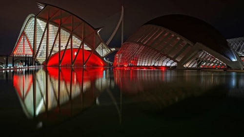 Europe, Spain, Valencia, Ciudad de les Artes y las Siencias, building and park complex, dome