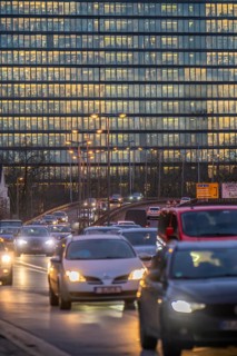 City centre traffic, Danziger Straße, B8, Düsseldorf, high-rise office building, evening traffic,