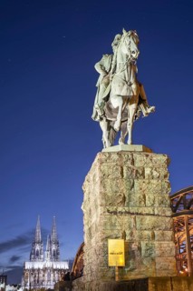 Equestrian statue of Kaiser Wilhelm I on Norbert-Burger Platz, with Cologne Cathedral and the