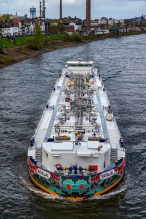 Gas tanker, Brinjal, transporting butane gas to the petrochemical group INEOS in Cologne, cargo