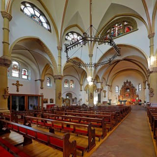Pfarrkirche Sankt Blasius, interior view, Balve, Sauerland, North Rhine-Westphalia, Germany