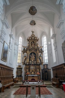 High altar from 1630, Catholic parish church of St Emmeram, Wemding, Swabia, Bavaria, Germany