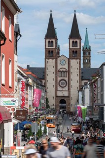St Kilian's Cathedral with lively Domstrasse, Würzburg, Lower Franconia, Bavaria, Germany