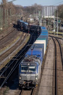 Container trains in the freight yard, so-called installation tracks in Duisburg-Rheinhausen,