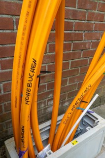 Distribution box in which empty conduits for fibre optic cables arrive and are connected, in which
