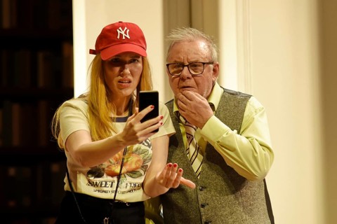 Joachim Krol (Wolfgang), Christin Nichols (Helena), Sophia oder das Emde der Humanisten, German