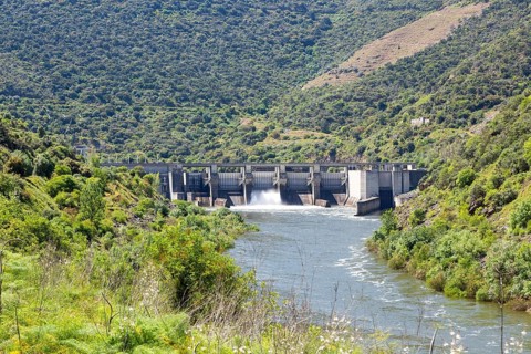 Valeira Dam, Barragem da Valeira, River Douro valley, São João da Pesqueira, Portugal, Europe