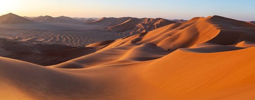Sand dunes in the Rhub al Khali desert, empty quarter, largest sandy desert in the world, Oman