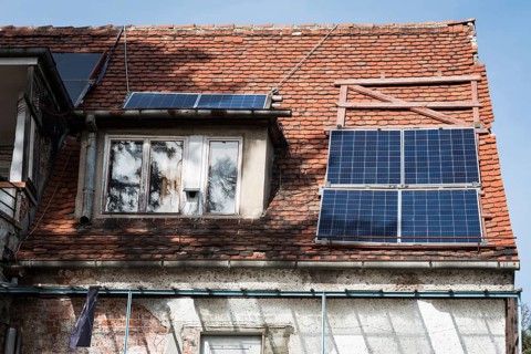 Faulty installation of photovoltaic panels on the old roof in Poland