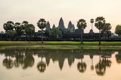 Angkor Wat, sunrise, Angkor, UNESCO World Heritage Site, Siem Reap, Cambodia, Indochina, Southeast