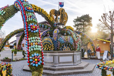 The Easter fountain in Schechingen has around 13, 000 hand-painted eggs. This makes it one of the